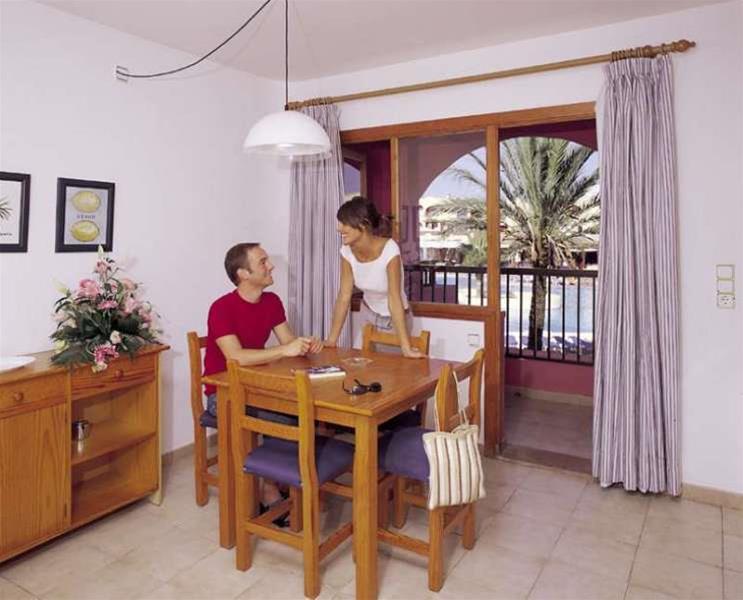Globales Aparthotel Bouganvilla サ・コマ エクステリア 写真